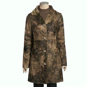 Women’s True Grit Brown Faux Fur Rose Embossed Coat Size 4 or Small